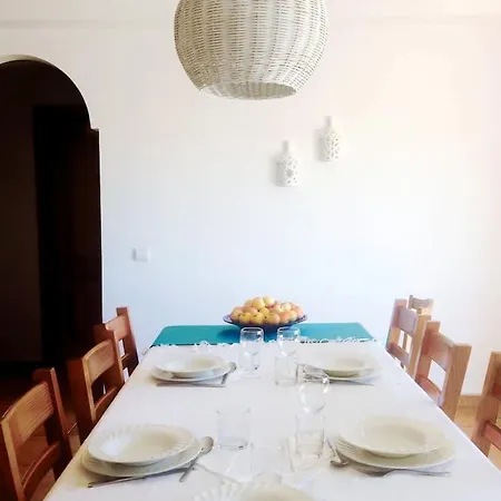 Διαμέρισμα Spacious Flat In *